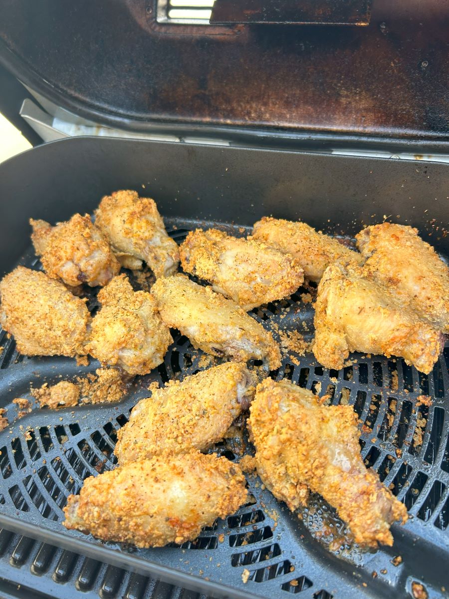 Garlic Parmesan Air-Fryer Chicken Wings